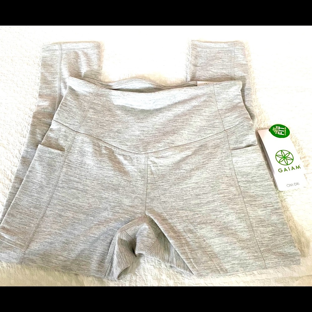 Gaiam Om High Rise Relax Capri